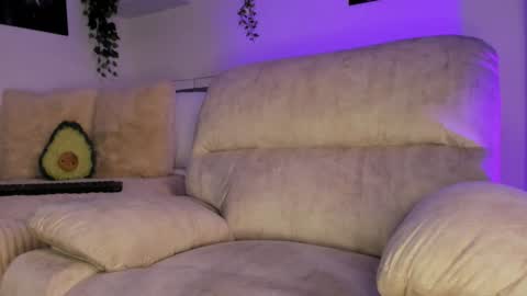 Karo online show from February 3, 2025, 10:43 pm