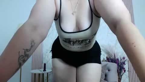 Snapshot of _ambermuse_ chatting on July 3, 2026, 12:44 pm AmberMuse online show from July 3, 2026, 12:44 pm