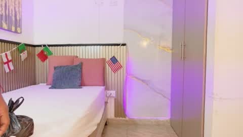 Snapshot of _anais_rose_ chatting on July 4, 2026, 7:20 pm ANAIS online show from July 4, 2026, 7:20 pm