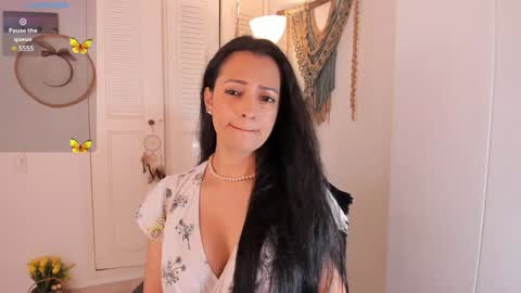 Ana Ruiz online show from December 15, 2024, 7:31 pm