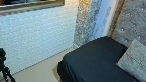 Snapshot of _andrealopez chatting on June 1, 2026, 5:20 am _andrealopez online show from June 1, 2026, 5:20 am