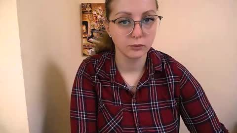 Anna online show from September 19, 2025, 6:26 am