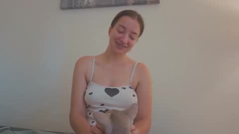 Anna online show from September 15, 2025, 1:55 pm