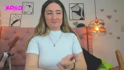 _antonella_11 online show from October 10, 2025, 7:13 pm