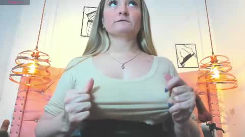 Snapshot of _antonella_11 chatting on June 10, 2026, 10:30 pm _antonella_11 online show from June 10, 2026, 10:30 pm