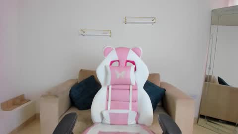    online show from February 6, 2026, 12:19 pm