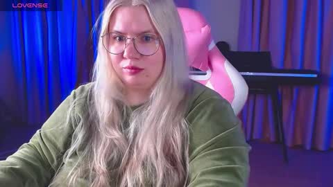 Snapshot of _ariaakashi_ chatting on February 13, 2025, 2:31 pm _ariaakashi_ online show from February 13, 2025, 2:31 pm