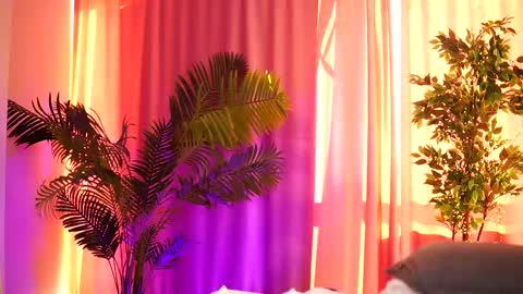 Snapshot of _arielle chatting on February 12, 2025, 1:27 pm Arielle online show from February 12, 2025, 1:27 pm