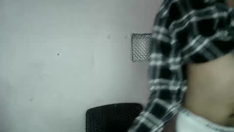 _asiancutebaby online show from April 20, 2026, 9:12 am