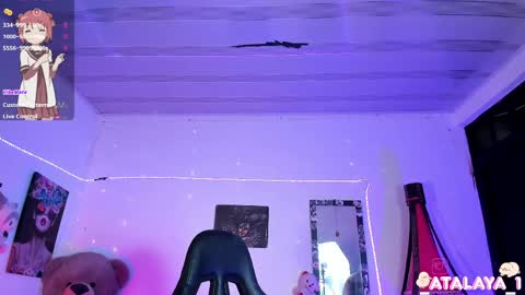 independent model atalaya online show from April 17, 2026, 11:57 am