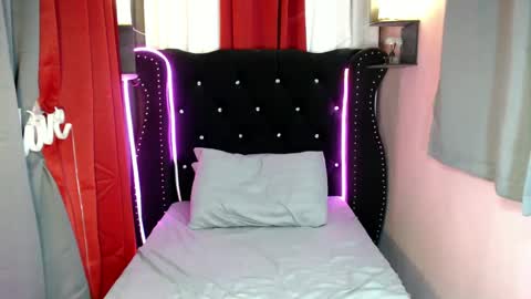 SelfsuckAthena online show from December 27, 2024, 10:45 am