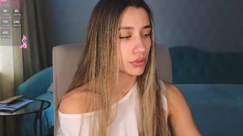 _aura_18 online show from April 6, 2026, 3:04 am