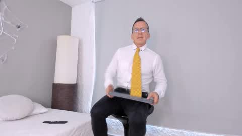 _axelking_ online show from October 28, 2025, 11:36 am