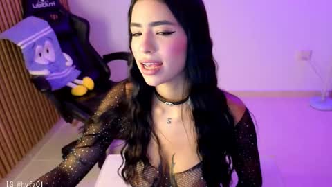 Snapshot of _azul17 chatting on September 29, 2025, 11:42 pm hell y online show from September 29, 2025, 11:42 pm