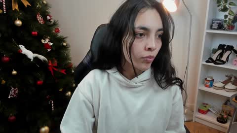 Bella Evans online show from January 8, 2025, 8:16 am