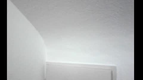 _biscotti_ online show from September 17, 2025, 7:26 pm