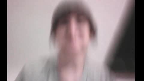 _biscotti_ online show from September 19, 2025, 8:42 pm