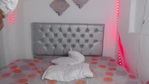 Andrew online show from December 4, 2025, 7:11 pm