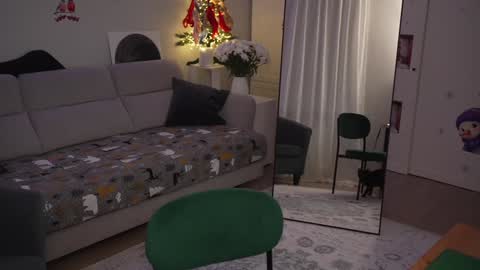 Lili online show from December 20, 2024, 9:17 pm