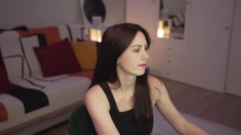 Lili online show from February 5, 2025, 9:29 pm