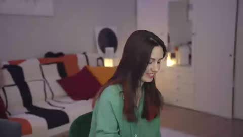 Lili online show from February 28, 2025, 10:20 am