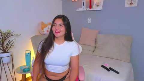 Snapshot of _bonnie_1 chatting on December 17, 2025, 12:49 am Bonnie online show from December 17, 2025, 12:49 am