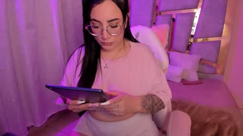 Angie  Independent model online show from September 29, 2025, 11:20 pm