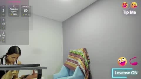  candy jade  online show from November 15, 2025, 11:18 am