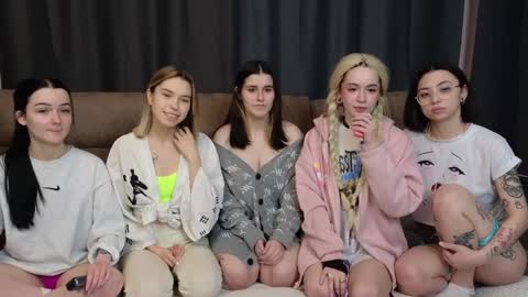 _capybara0_0 online show from January 26, 2025, 11:39 am