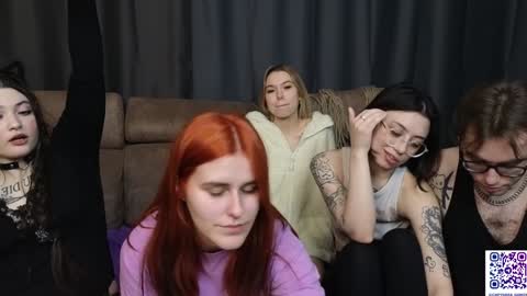 _capybara0_0 online show from January 29, 2025, 1:49 pm