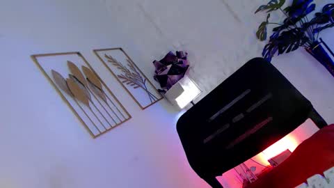 Caroline online show from October 20, 2025, 6:03 am