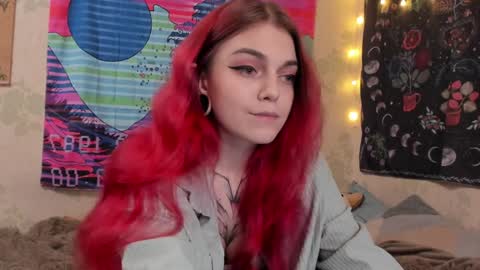 Snapshot of _caroline_coy chatting on December 3, 2024, 2:05 pm Caroline online show from December 3, 2024, 2:05 pm