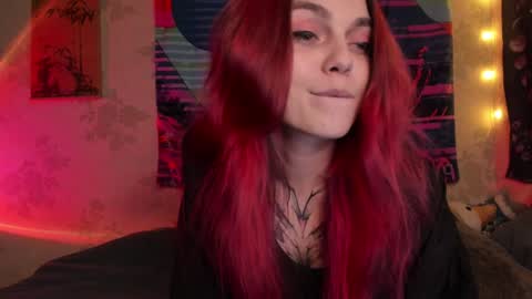 Snapshot of _caroline_coy chatting on January 5, 2025, 4:48 pm Caroline online show from January 5, 2025, 4:48 pm