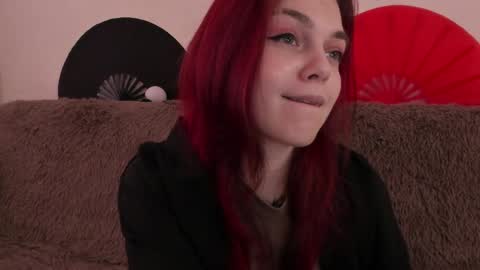 Snapshot of _caroline_coy chatting on April 23, 2026, 12:40 pm Caroline online show from April 23, 2026, 12:40 pm