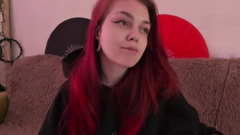 Snapshot of _caroline_coy chatting on May 29, 2026, 12:14 pm Caroline online show from May 29, 2026, 12:14 pm