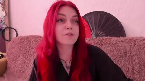 Snapshot of _caroline_coy chatting on June 4, 2026, 10:10 am Caroline online show from June 4, 2026, 10:10 am