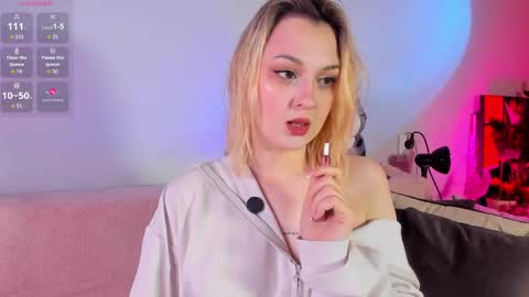 Snapshot of _ccrystaa_ chatting on May 22, 2026, 9:37 am Christina Chris online show from May 22, 2026, 9:37 am