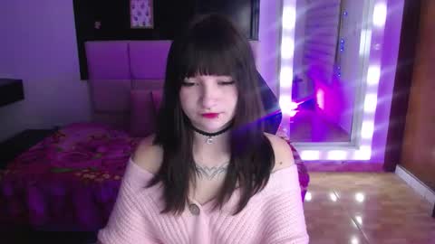 _charlotte_collins_ online show from November 15, 2025, 2:24 pm