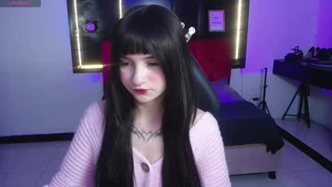 _charlotte_collins_ online show from February 18, 2026, 2:35 pm