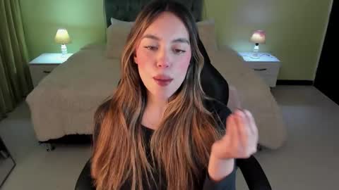 Charlote online show from February 25, 2026, 10:41 pm