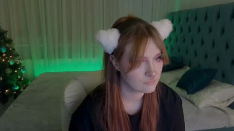 Alisa NO NUDE online show from January 22, 2025, 9:54 pm