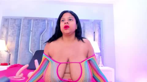 _ciara_benet_ online show from October 10, 2025, 11:31 am