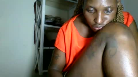 Snapshot of _clara01 chatting on May 13, 2026, 7:39 am clara online show from May 13, 2026, 7:39 am