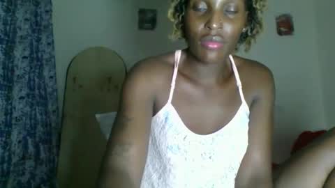 Snapshot of _clara01 chatting on May 24, 2026, 11:37 am clara online show from May 24, 2026, 11:37 am