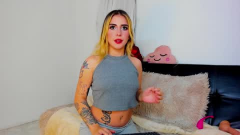  Chloe  online show from December 12, 2024, 6:03 am