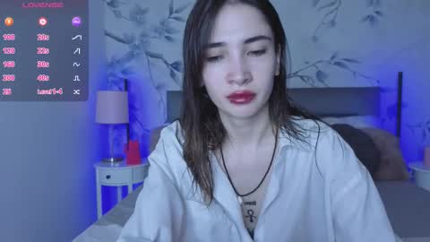 _cotton_candyy online show from September 17, 2025, 11:12 am