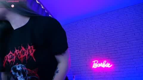 Nica online show from January 25, 2025, 4:13 am