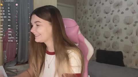 _cute_ice online show from December 4, 2024, 5:05 am