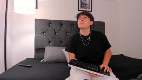 Snapshot of _daarcy chatting on January 8, 2026, 12:40 pm Darcy online show from January 8, 2026, 12:40 pm