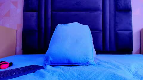 Snapshot of _diionne chatting on October 27, 2025, 7:18 pm Dione online show from October 27, 2025, 7:18 pm